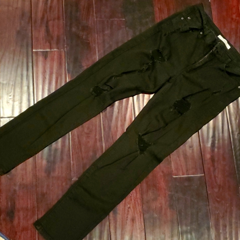 Distressed Black Kancan's!